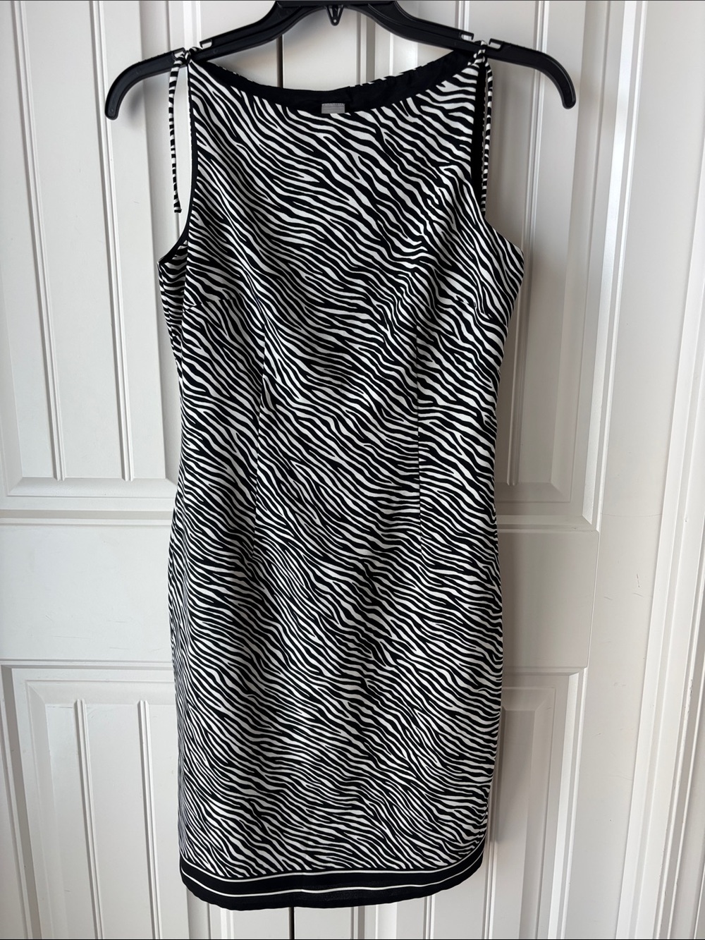 ⁠Liz Claiborne 100% Silk Zebra Print Sheath Dress Petite 6 Y2K⁠